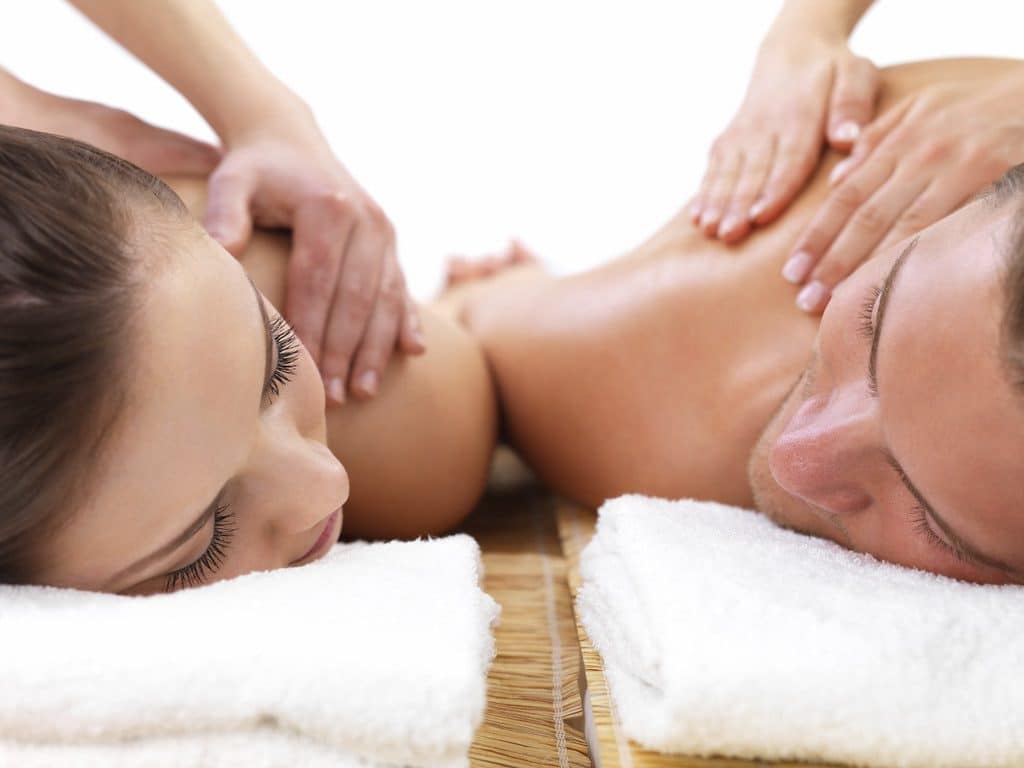 Relax with a couples massage in Kenosha! couples massage in kenosha, massage in kenosha, kenosha massage